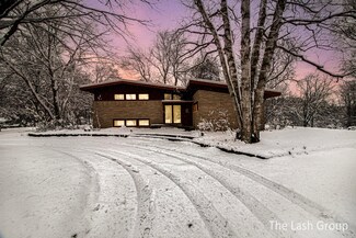 445 Lewis Ln, Fremont, MI 49412