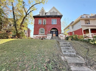 4762 Labadie Ave, Saint Louis, MO 63115