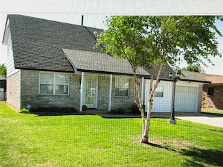 1205 Saint George Ave, Moore, OK 73160