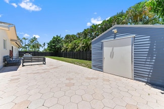 26 W Pine Tree Ave, Lake Worth, FL 33467