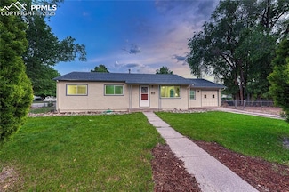 907 4th St, Colorado Springs, CO 80907