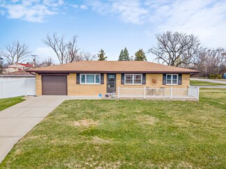 4N210 5th Ave, Addison, IL 60101