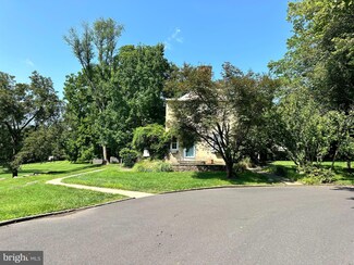11 Winterset Ct, Newtown, PA 18940