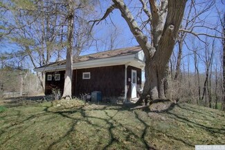 16 Minerly Ln, Athens, NY 12015