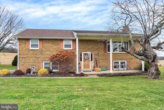 945 Witmer Rd, York, PA 17406