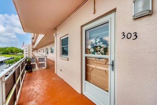5623 80th St N Unit 303, Saint Petersburg, FL 33709