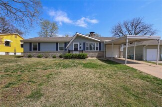 513 15th St, Osawatomie, KS 66064