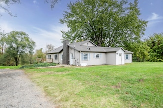 6443 E Empire Ave, Benton Harbor, MI 49022