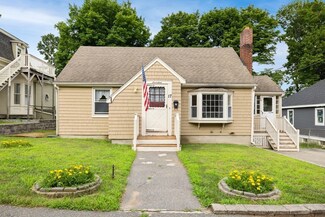 17 Duncklee Ave, Stoneham, MA 02180
