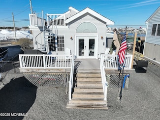 25 Carroll Ave, Tuckerton, NJ 08087
