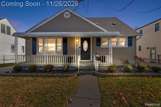 515 S Webik Ave, Clawson, MI 48017