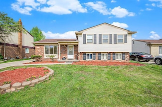 39126 Byers Dr, Sterling Heights, MI 48310