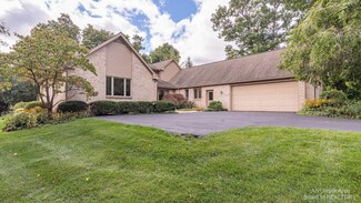 4596 Boxwood Ct Unit 116, Ann Arbor, MI 48108