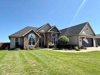 1415 Woodland Rd, Marshfield, MO 65706