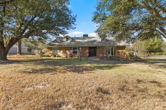 110 Magnolia St, Pittsburg, TX 75686