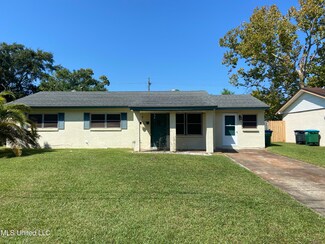 3107 Whitmore St, Pascagoula, MS 39567