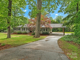 981 Meadowlark Dr, Rock Hill, SC 29732