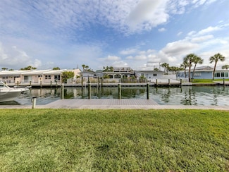 832 White Cap Cir Unit 5, Venice, FL 34285