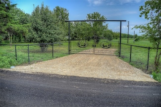 868 County Road 23940, Brookston, TX 75421