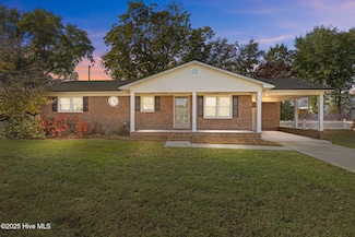 2604 Geneva Ct, Fayetteville, NC 28306