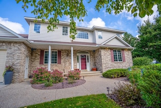 308 Country Club Dr NE, Willmar, MN 56201