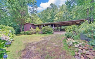 1564 Dream Catcher Ln, Hiawassee, GA 30546