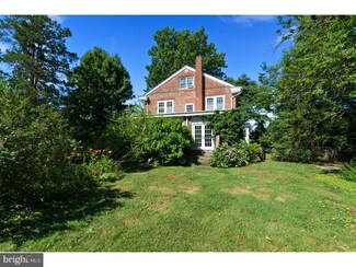 407 Oak Ave, Woodbury Heights, NJ 08097