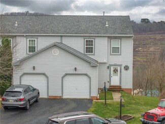 2008 Arbor Ridge Ct, Cheswick, PA 15024