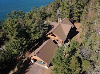 6856 5 Mile Point Rd, Allouez, MI 49805