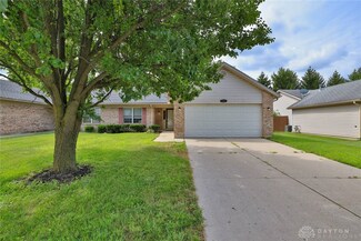 136 Warner Dr, Englewood, OH 45322