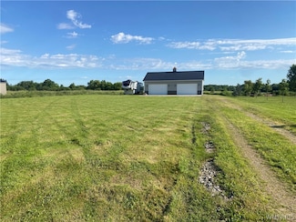 1490 Quaker Rd, East Aurora, NY 14052
