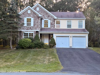 2146 Bedford Dr, Bushkill, PA 18324