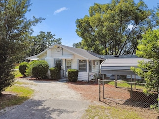 5906 12th St, Zephyrhills, FL 33542