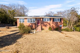 2718 Alandale Dr, Macon, GA 31211