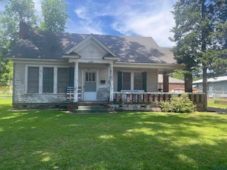 105 Nathan St, Marshall, TX 75670