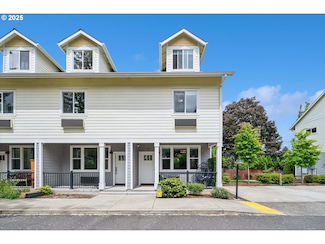116 NE 109th Ave Unit A5, Portland, OR 97220