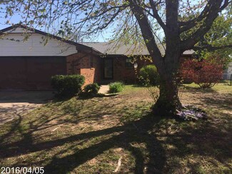 1916 Ridgecrest Dr, Perry, OK 73077