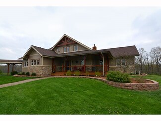 9260 Braun Rd, Cross Plains, WI 53528
