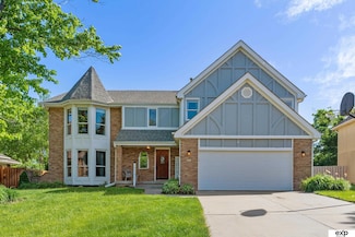10514 Adams Dr, Omaha, NE 68127