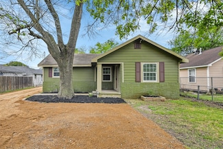 5540 Rand St, Houston, TX 77026
