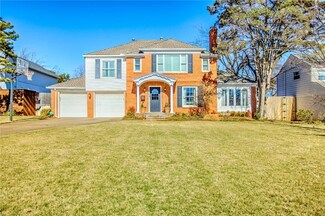 1125 Hemstead Place, Nichols Hills, OK 73116