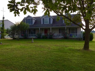 7510 N County Road 600 E, Grandview, IN 47615