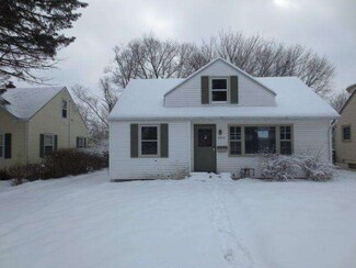 3511 Carolina Ave, Rockford, IL 61108