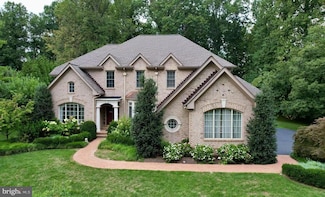 1016 Cheska Ct, Great Falls, VA 22066
