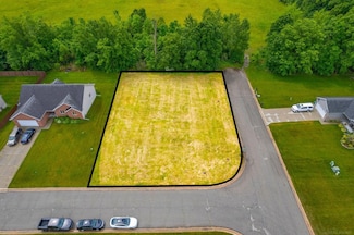 4911 Castlewood St, Smiths Creek, MI 48038