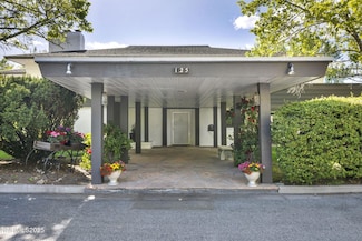 125 Greenridge Dr, Reno, NV 89509