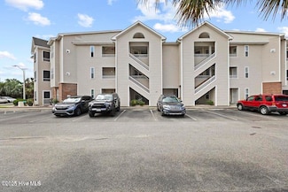 625 Spencer Farlow Dr, Carolina Beach, NC 28428
