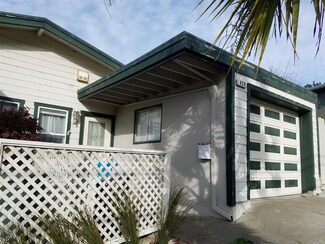 439 Lewis Ln, Pacifica, CA 94044
