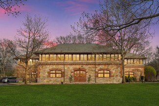 2430 Beacon St Unit 103, Chestnut Hill, MA 02467