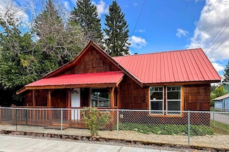 220 N Main St, Clark Fork, ID 83811